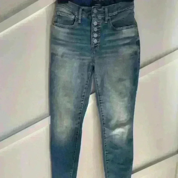 Lucky Brand Bridgette Skinny Button Fly  Radiant
Color 2/25 Ankle‎ - Picture 3 of 7